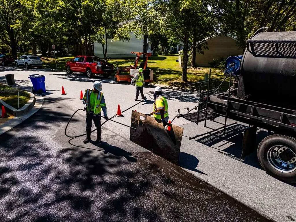 Asphalt Sealcoating Services